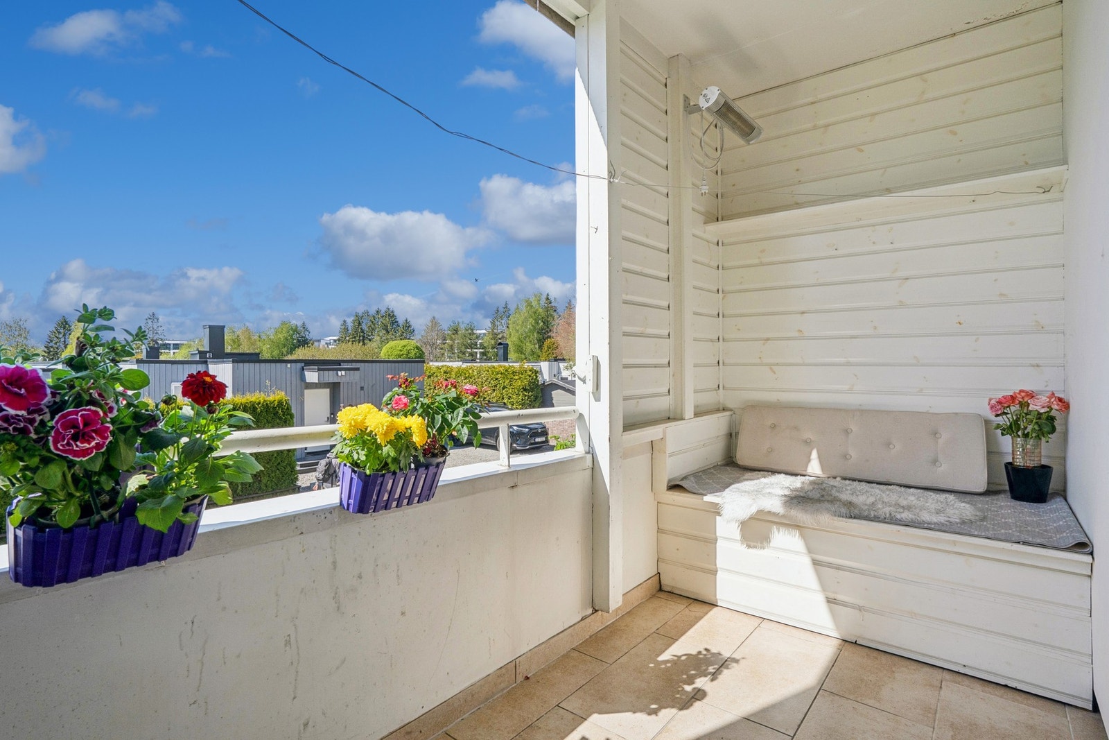 Velkommen til en innbydende og arealeffektiv leilighet. Galleribilde