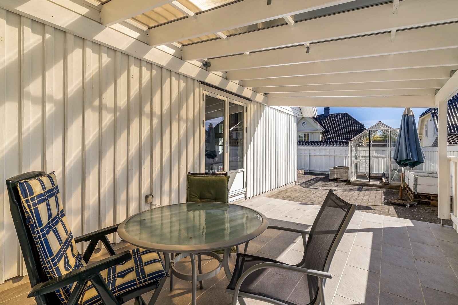 I 1. etasje finnes en deilig og praktisk terrasse. Galleribilde