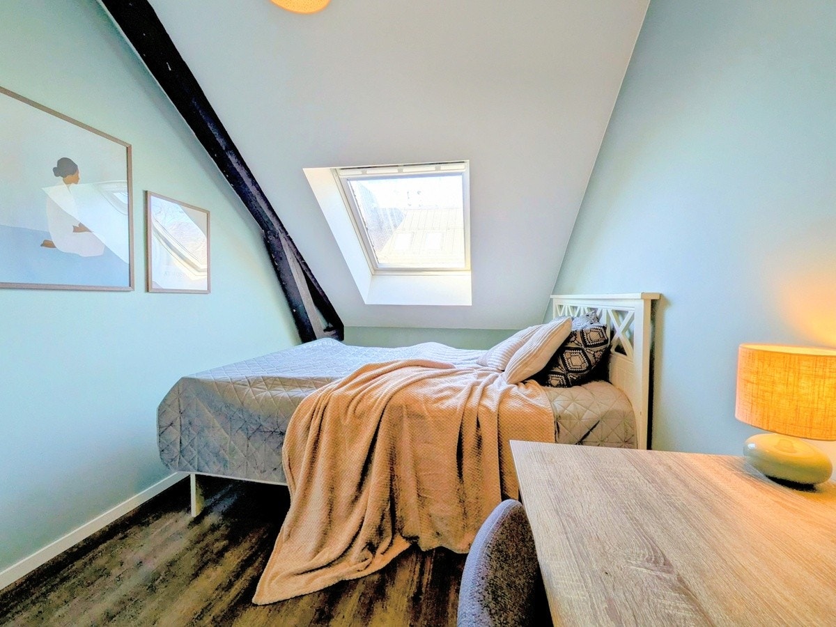 Bed 4 Galleribilde
