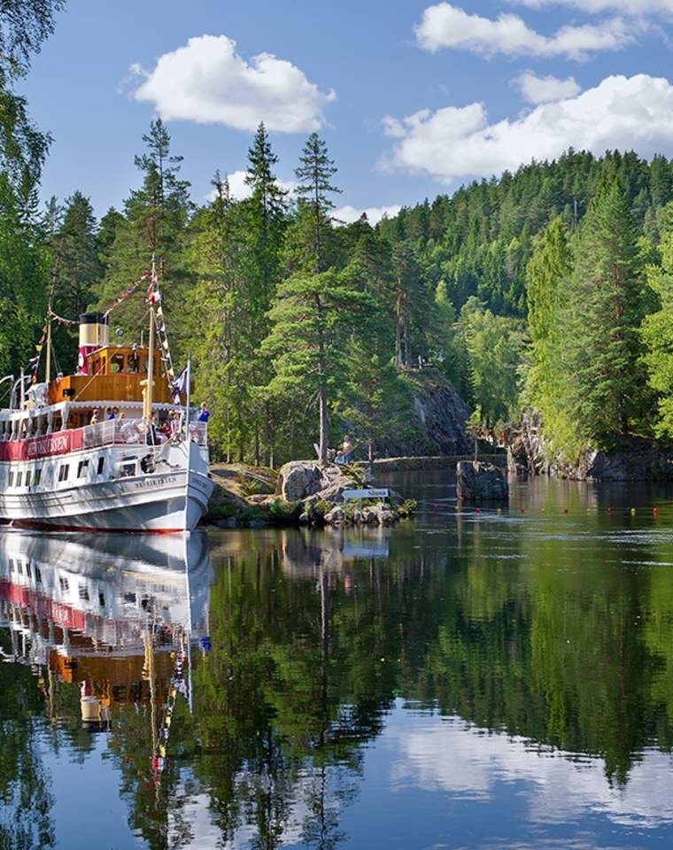 Telemarkskanalen departing from Skien city center Galleribilde