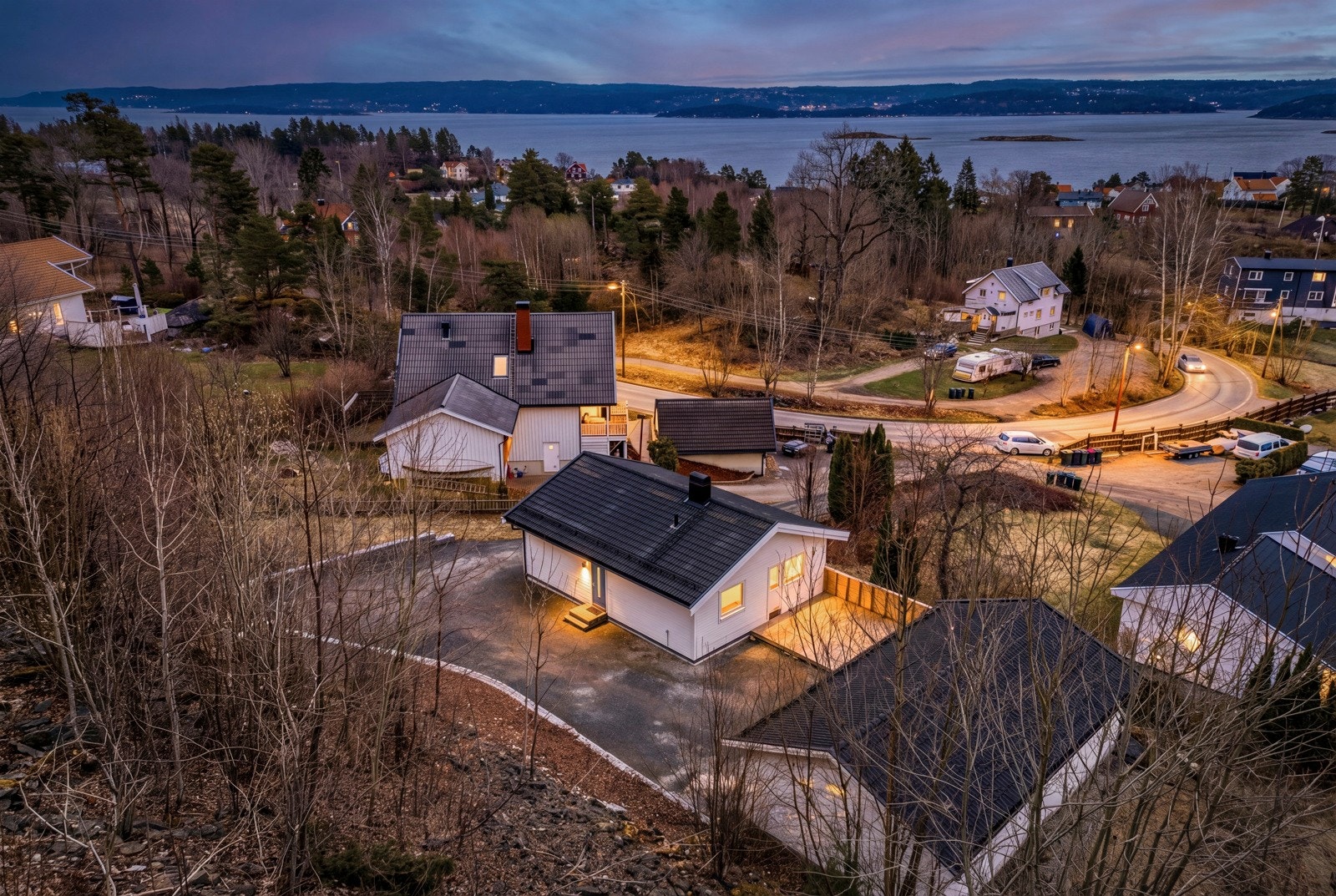 Kveldsstemning i Sundbyveien 98 Galleribilde