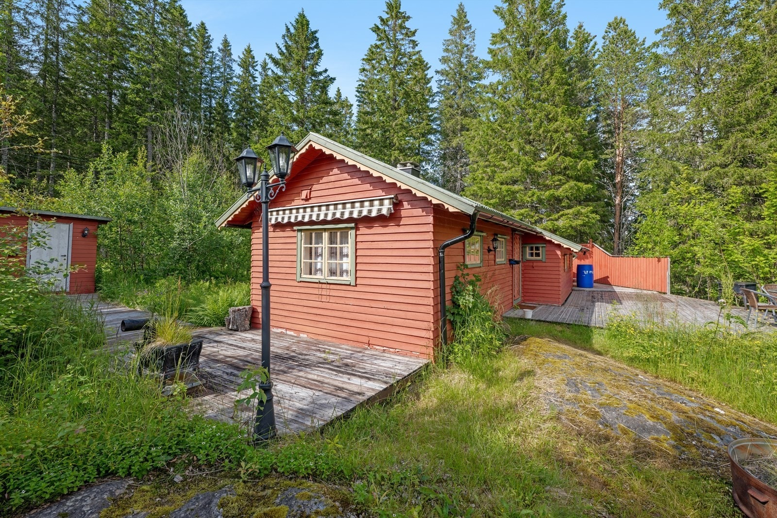Eiendommen kan skilte med gode solforhold og en stor tomt på nesten 3mål. Galleribilde