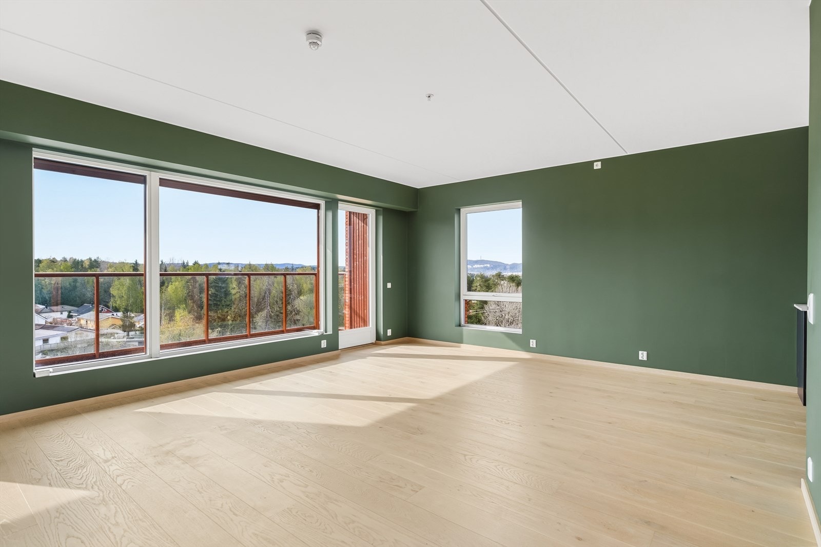 I tillegg er det utgang til en herlig balkong. Galleribilde