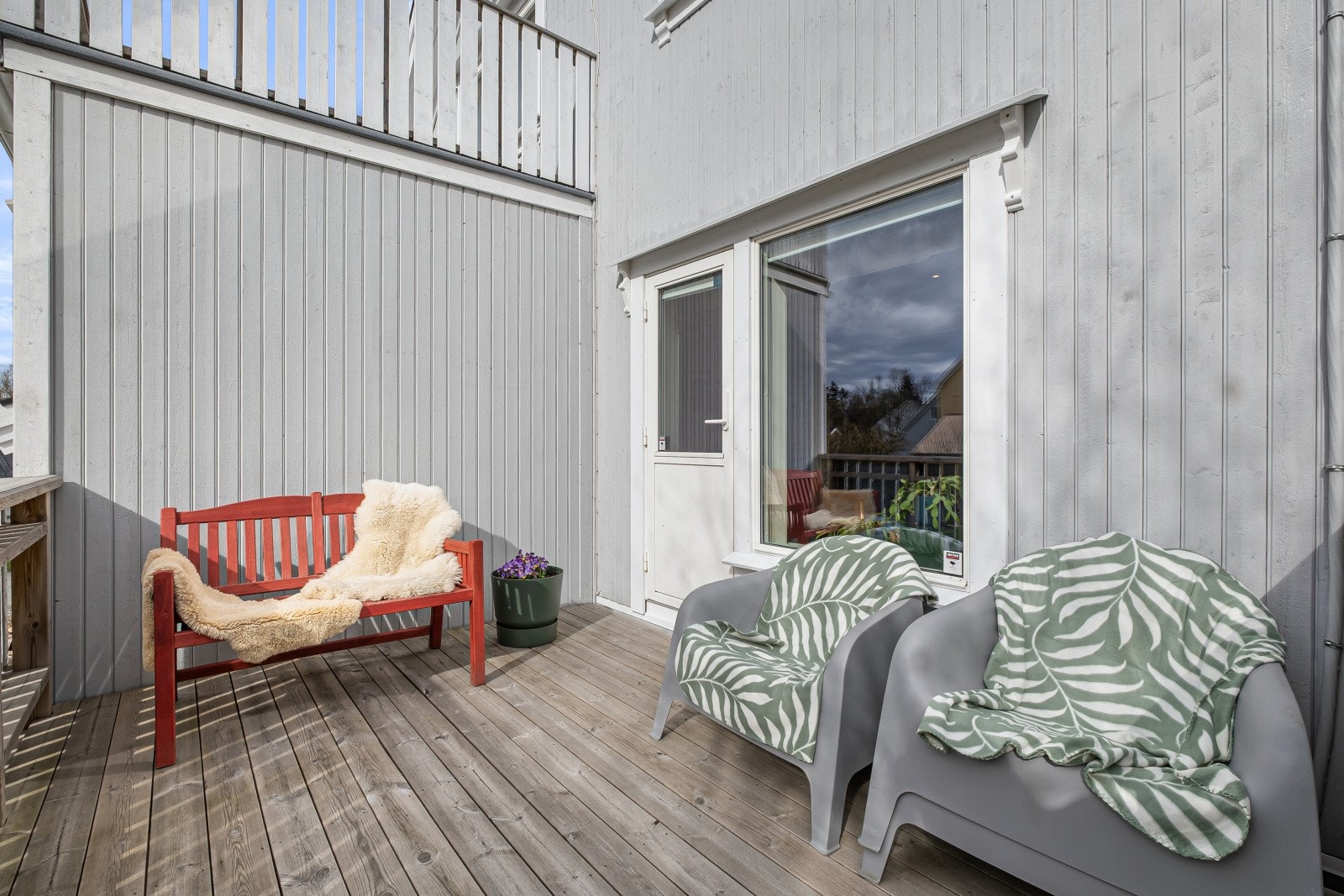 Uteplass med direkte utgang fra stuen. Galleribilde