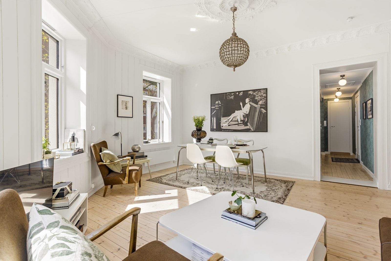 Leiligheten har en god kombinasjon av det eldre og sjarmerende, og det nye og moderne. Galleribilde