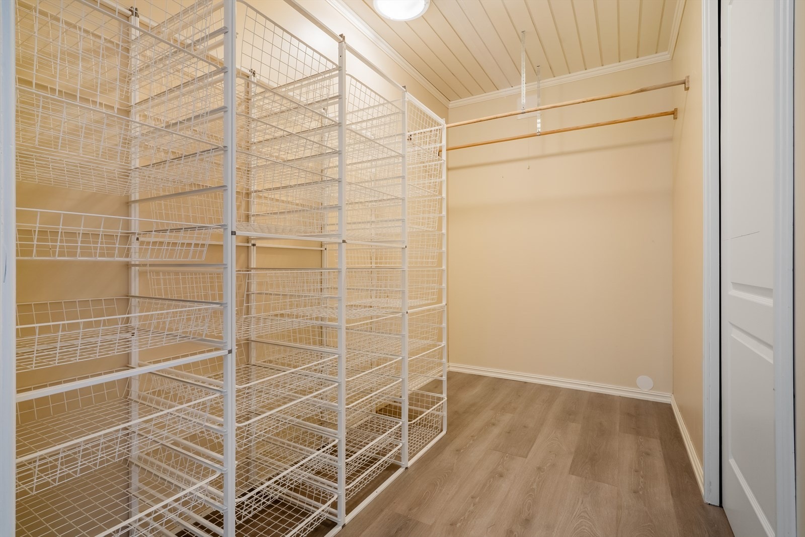 Walk-in med inngang fra bad Galleribilde