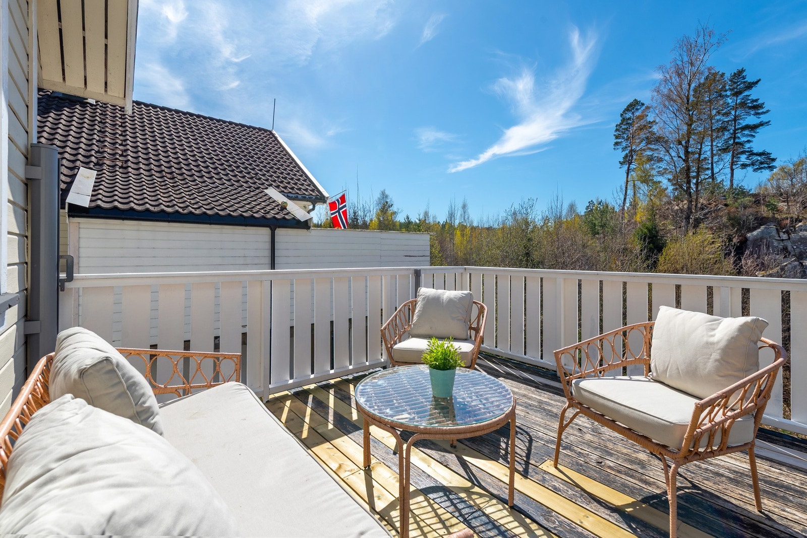 Her kan man nyte sommerdagene og kveldene... Galleribilde
