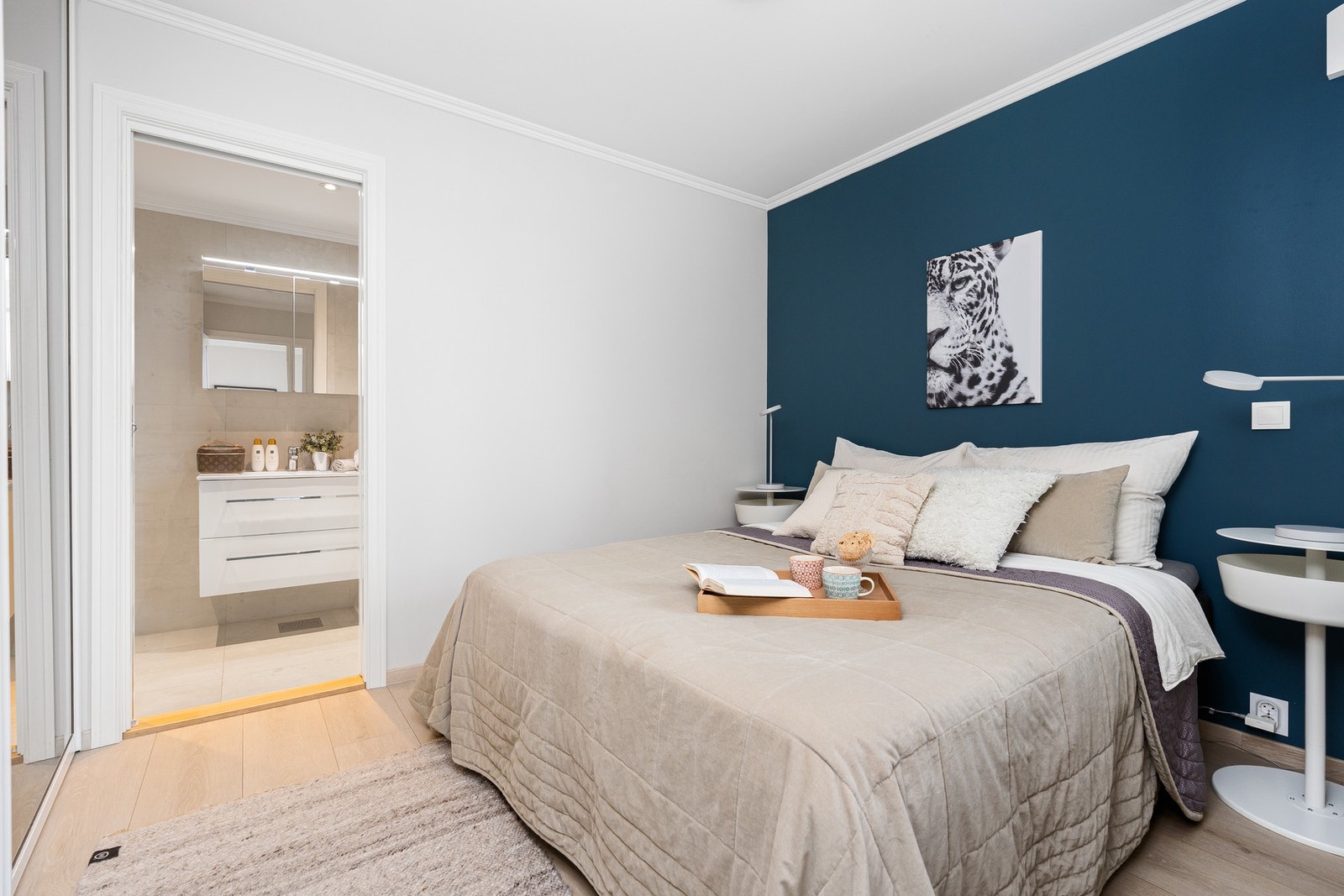 Soverom1 ligger med eget privat bad Galleribilde