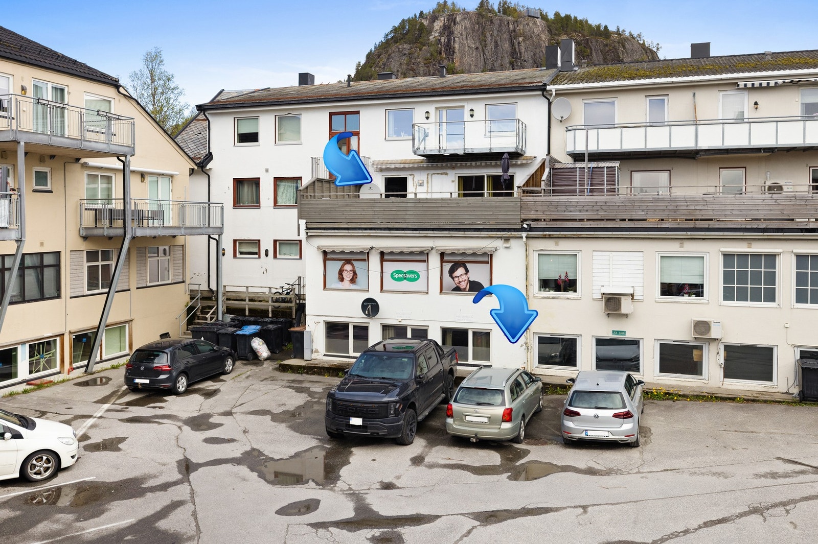Det medfølger en fast parkeringsplass i bakgården Galleribilde
