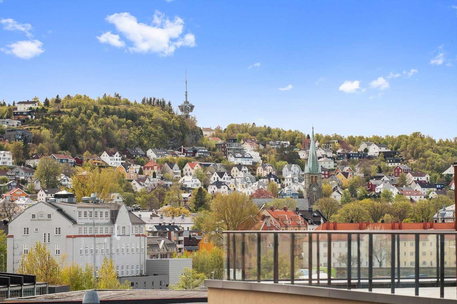Her kan du nyte flott utsikt og gode solforhold Galleribilde