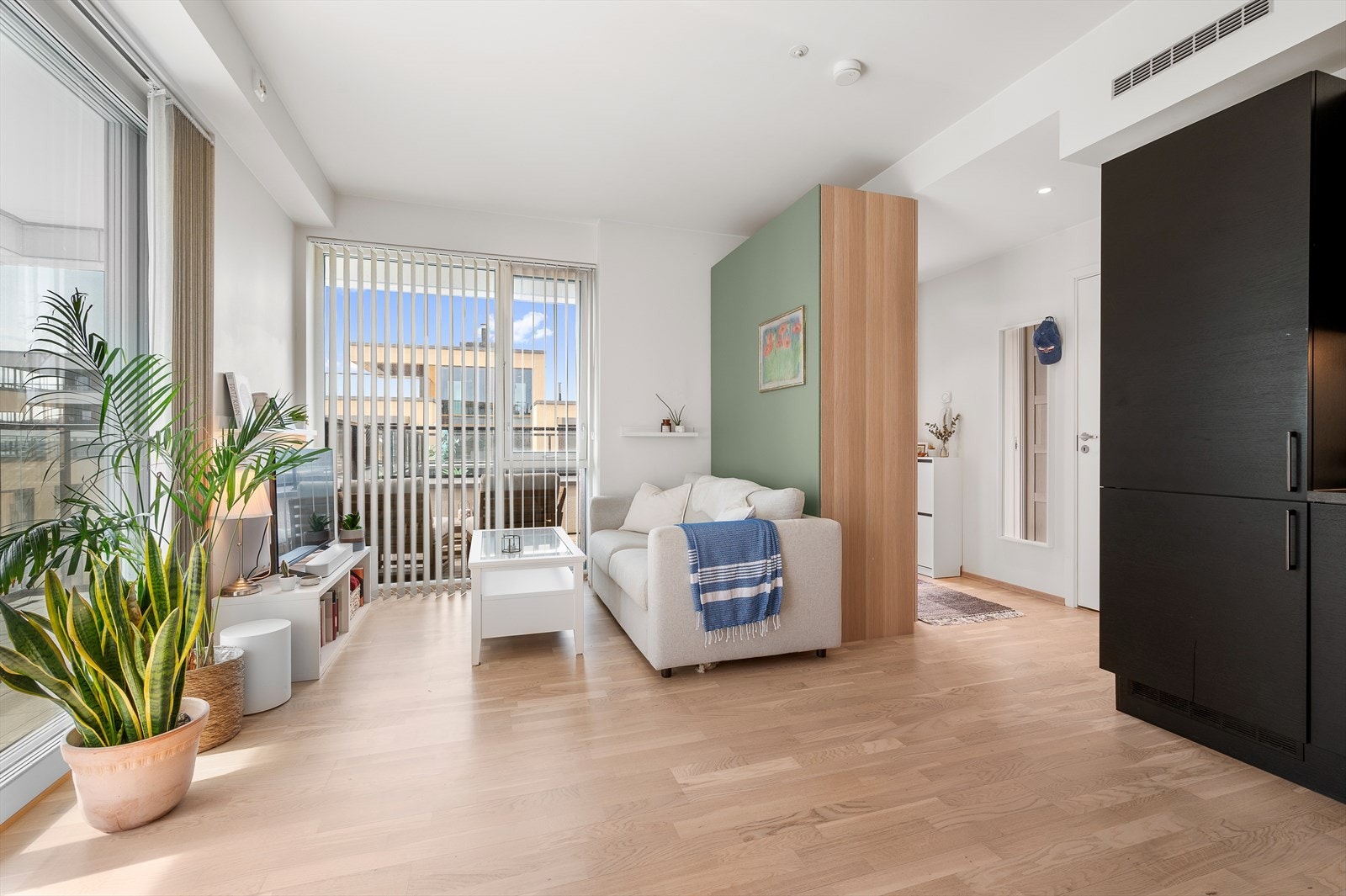 Stilren leilighet fra 2022 med attraktiv beliggenhet på Nyhavna. Leiligheten er på 34m² og har en smart planløsning Galleribilde