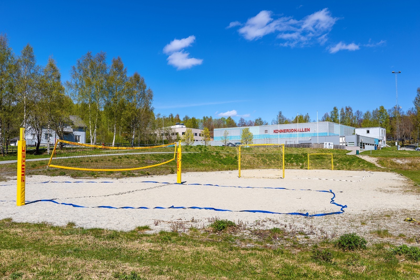 Nærområdet byr på et rikt utvalg av sportsfasiliteter, som balløkker og treningssentre. Galleribilde