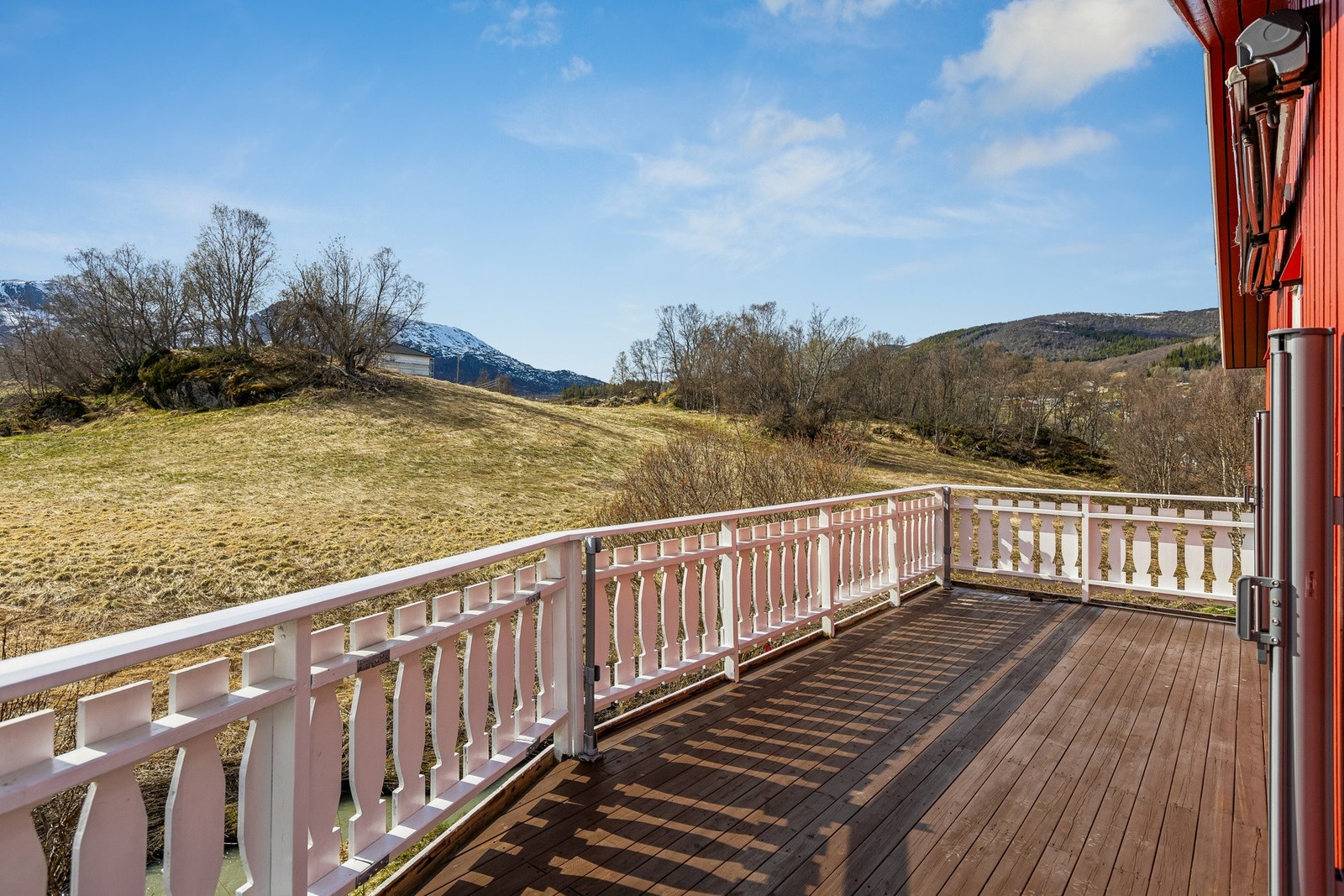 Terrasse med supre solforhold, vendt mot sør. Galleribilde