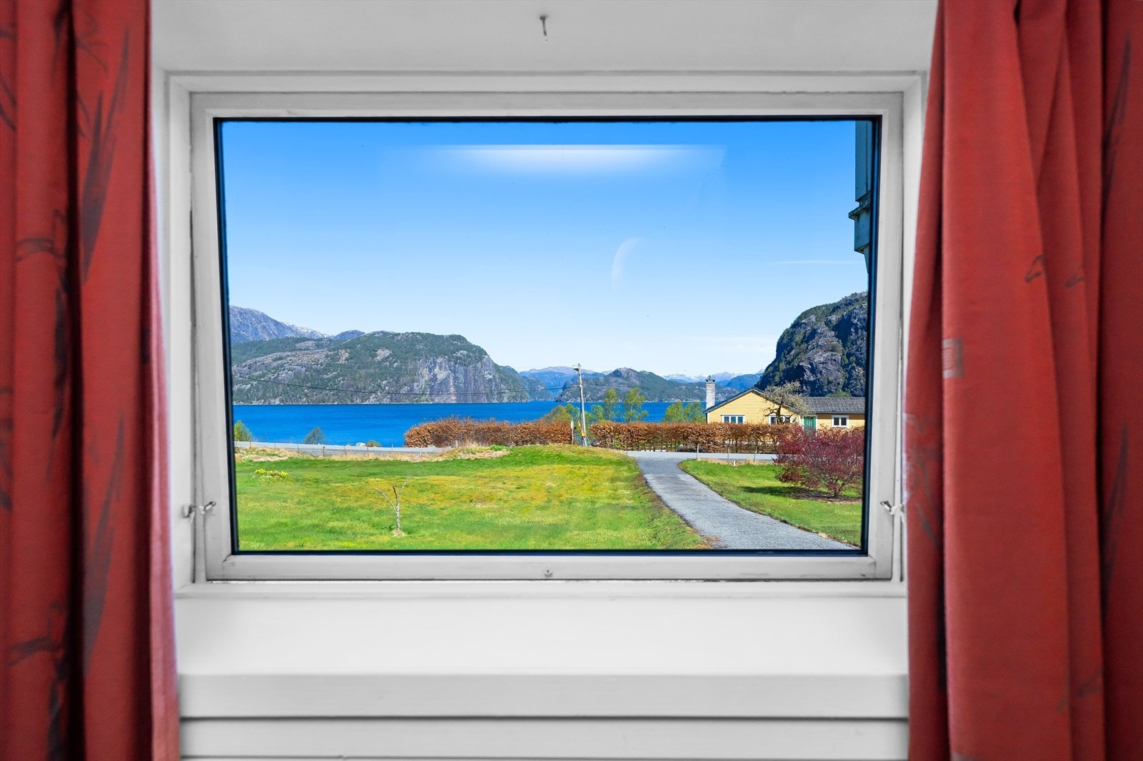 Utsikten fra vinduene er en kvalitet i seg selv. Galleribilde