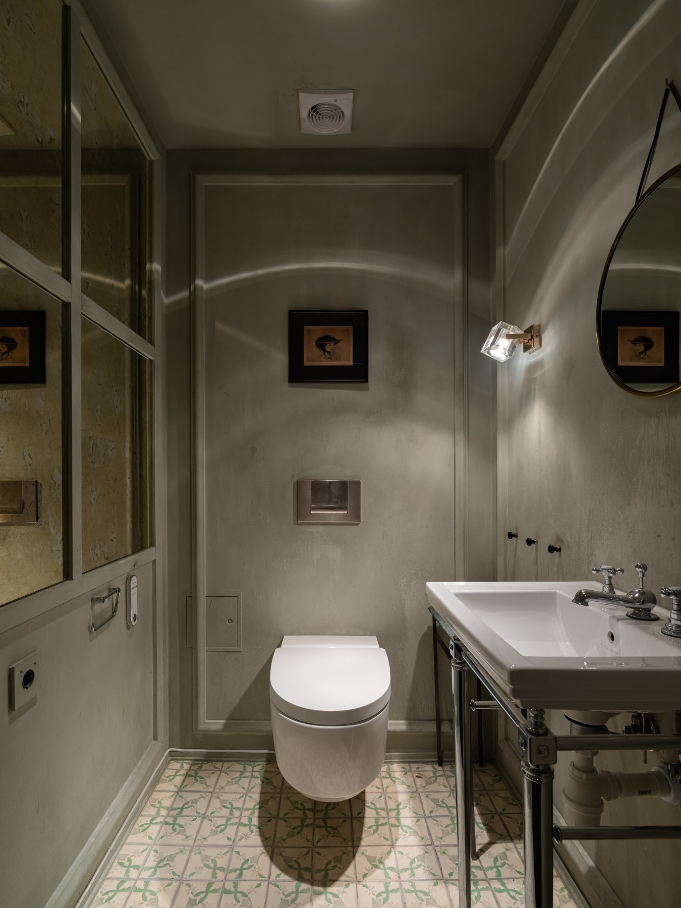 Praktisk separat wc med elegant og tidløst uttrykk. Galleribilde