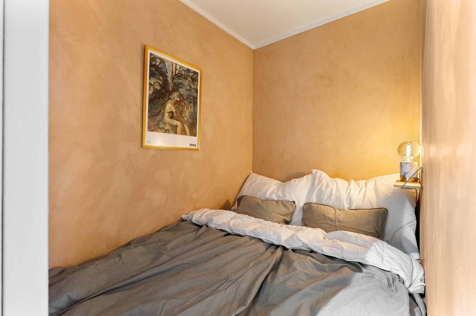 Trivelig sovealkove med plass til dobbeltseng. Galleribilde