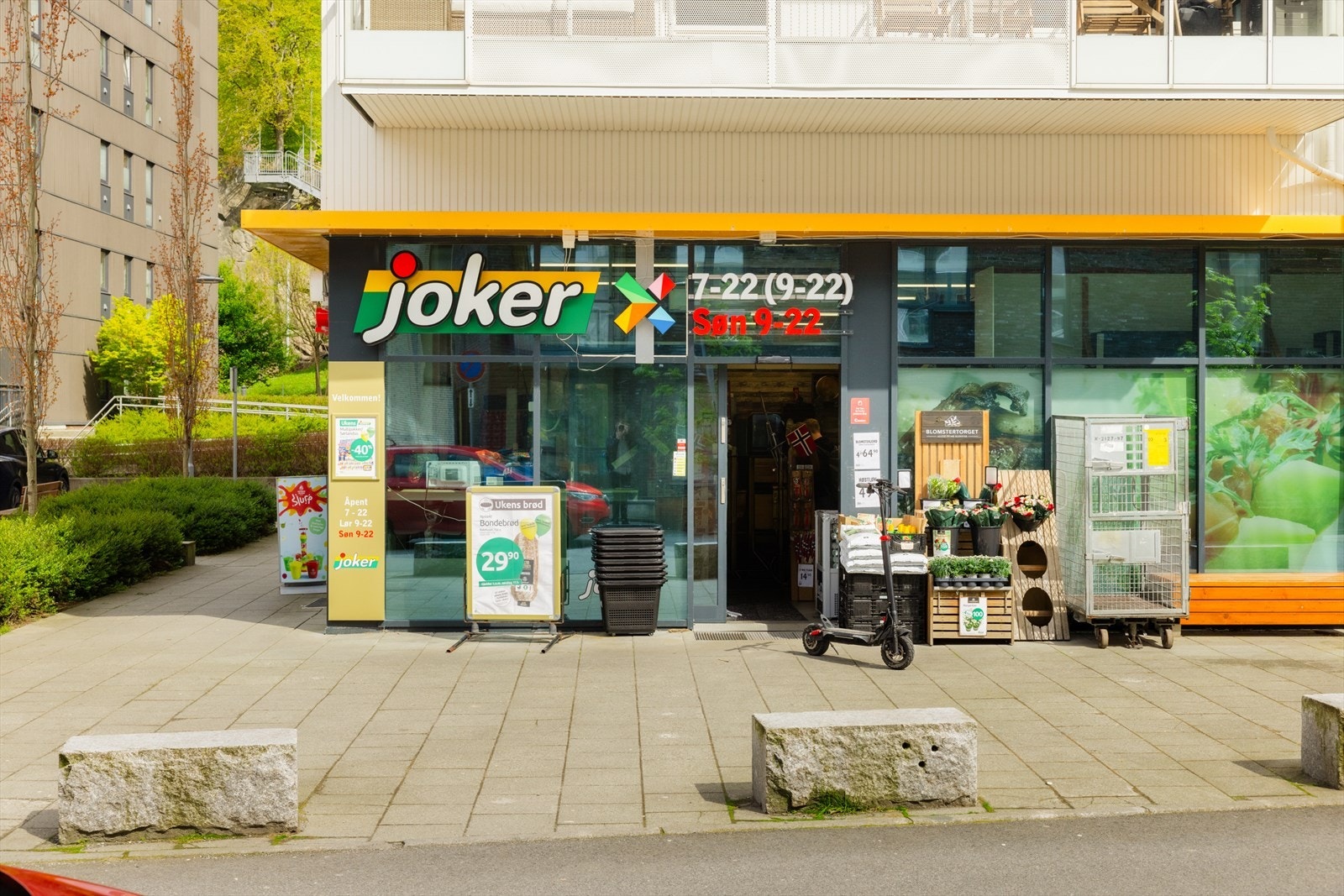 Joker Nyhavn ligger kun ett minutts gange unna og har søndagsåpent. Galleribilde