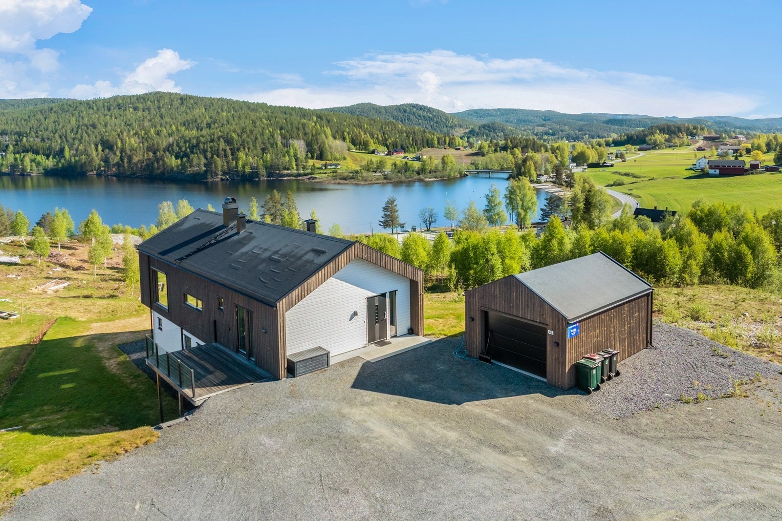Velkommen til flotte Bergsvingen 44! Foto: Diakrit AS Galleribilde