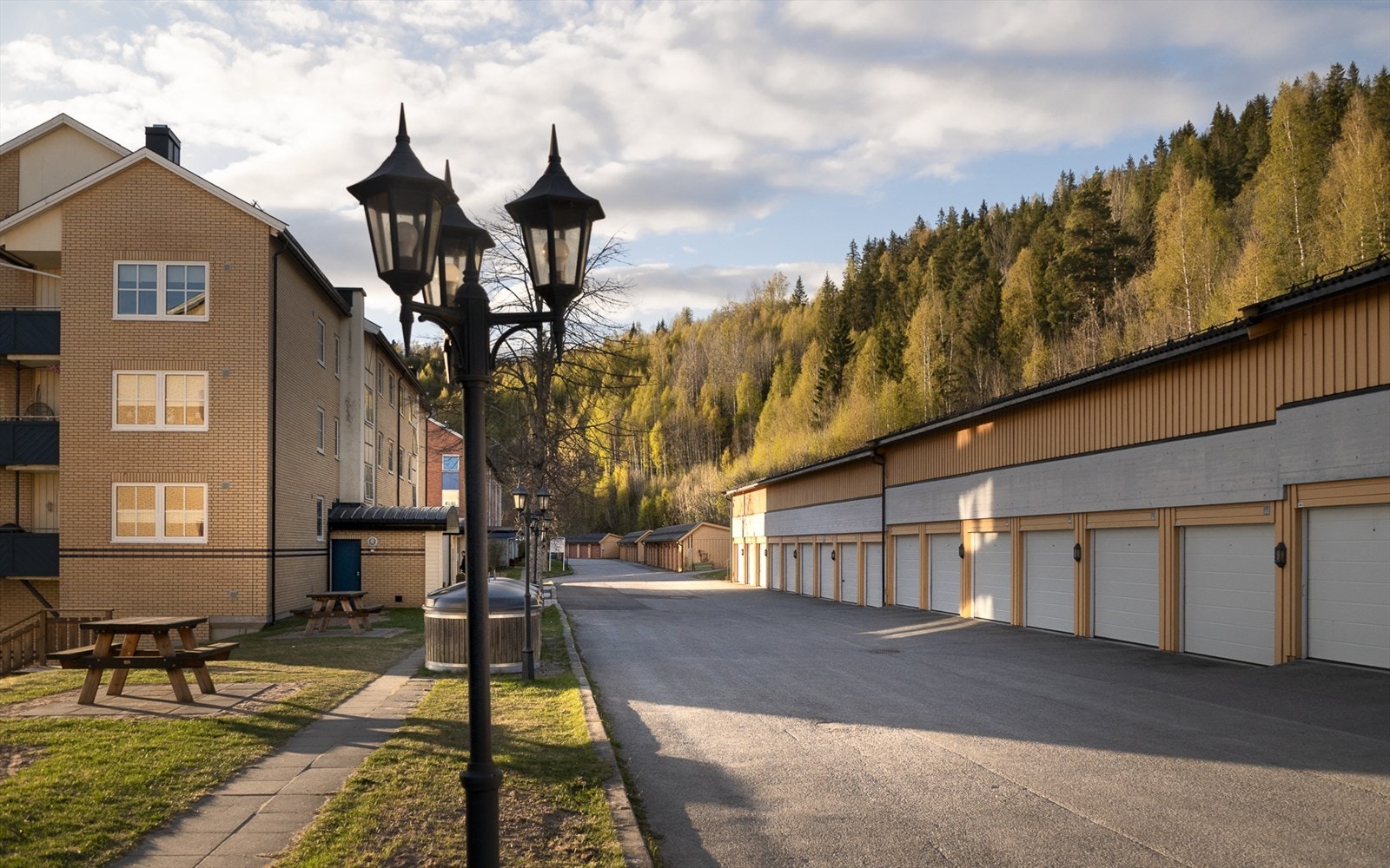 Attraktivt og hyggelig nabolag i et av byens fineste borettslag. Galleribilde