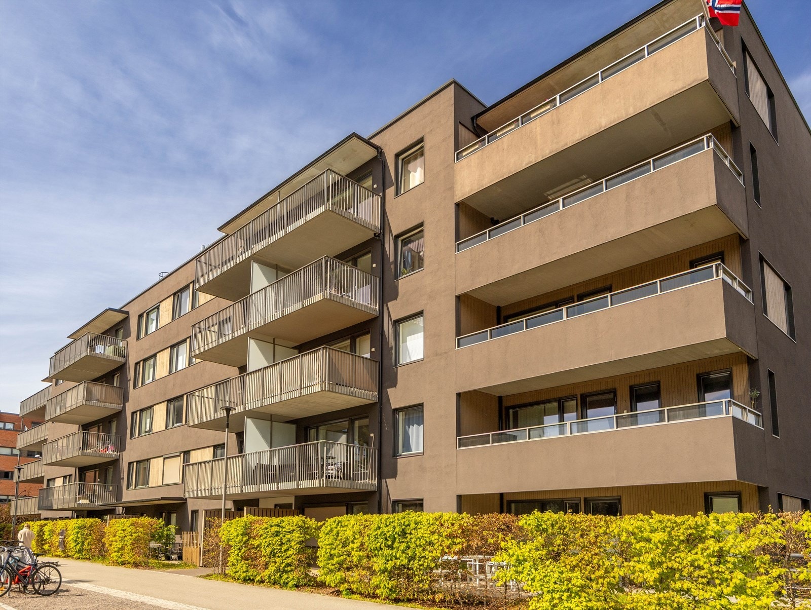 Stilrent og moderne leilighetskompleks fra 2013 Galleribilde