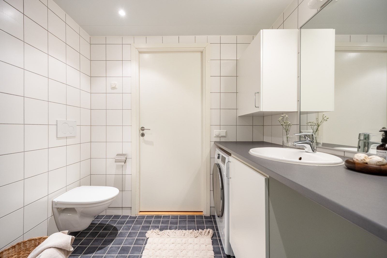 Badet har god størrelse og et tidløst uttrykk Galleribilde
