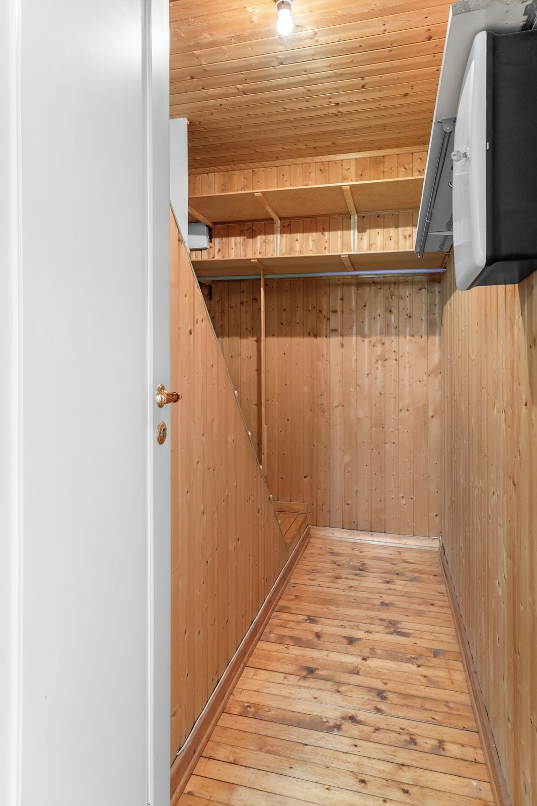 Bod/garderobe i 2 etasje. Galleribilde