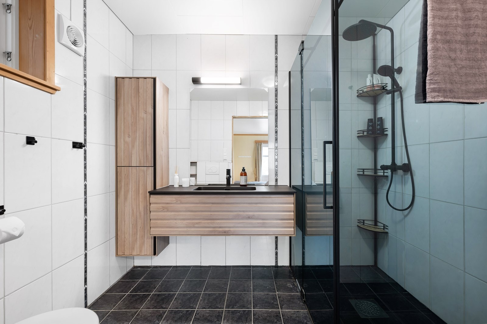 Detaljer fra badet i første etasje. Galleribilde