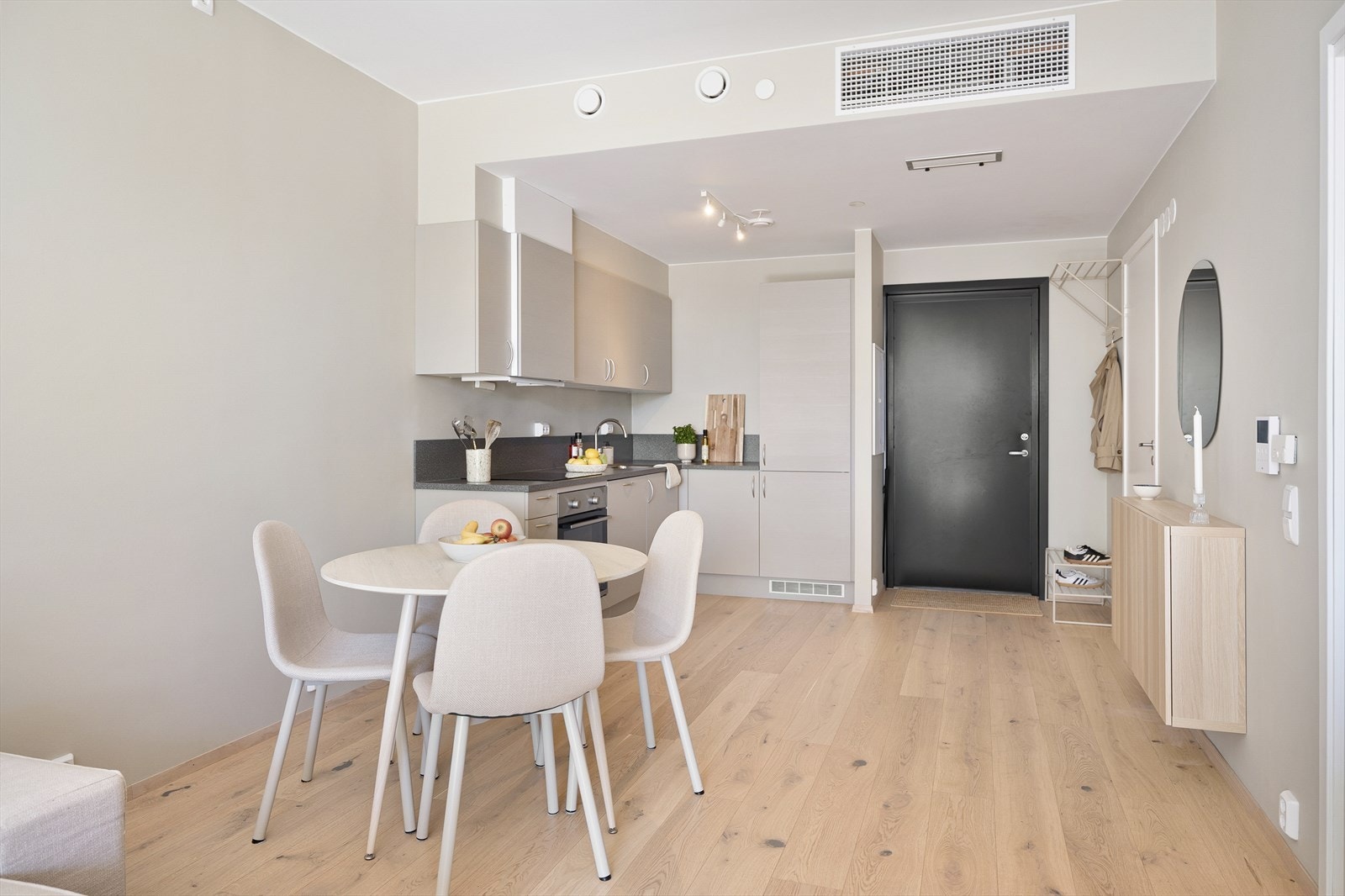 Leiligheten er utstyrt med balansert ventilasjon for godt inneklima året rundt Galleribilde