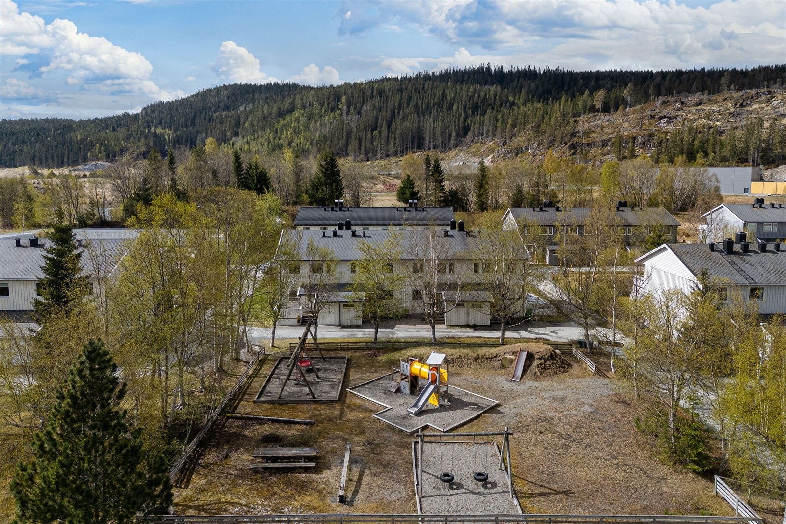 Området kan by på lekeplass for de minste. Galleribilde