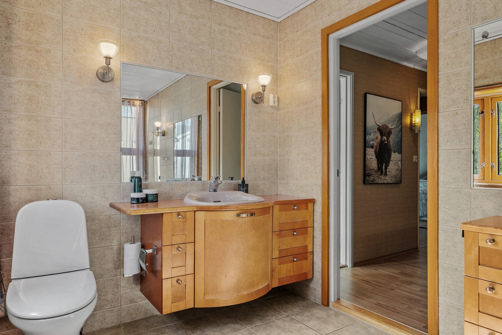 Badet er på 8,5m². Galleribilde