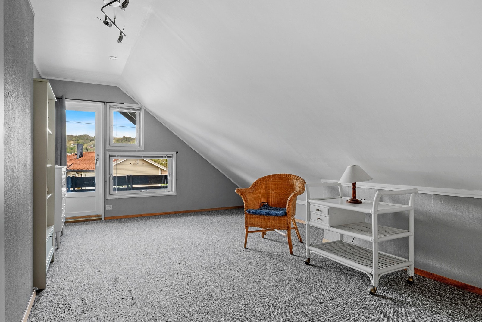 Soverommet er på 15m², og har utgang til balkong Galleribilde