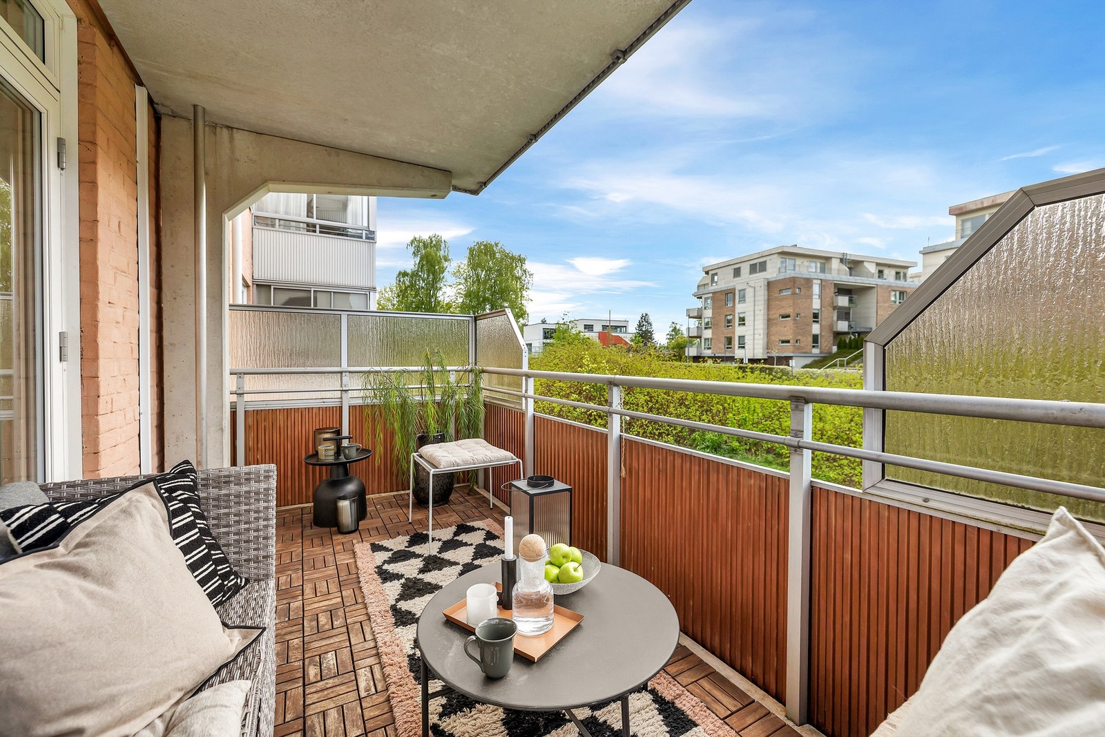 PrivatMegleren Renommé presenterer en lys og velholdt leilighet med sentral beliggenhet på Lambertseter. Galleribilde