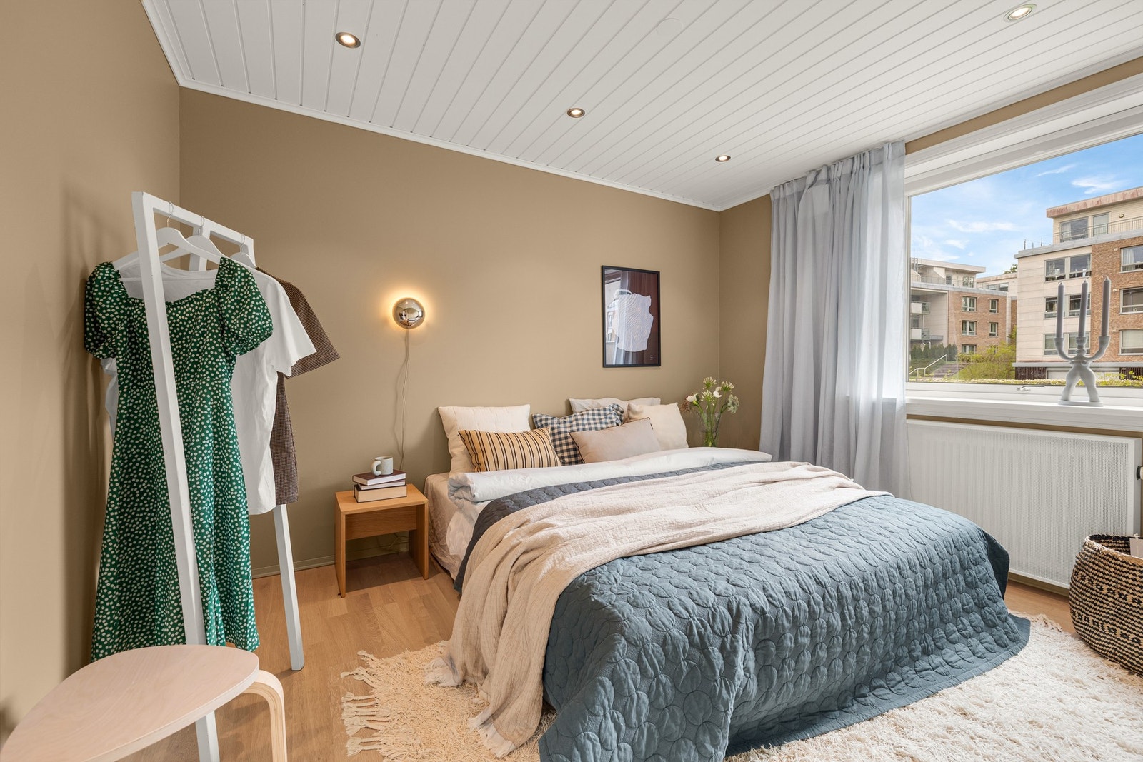Leiligheten har to gode soverom med fleksible møbleringsmuligheter. Galleribilde