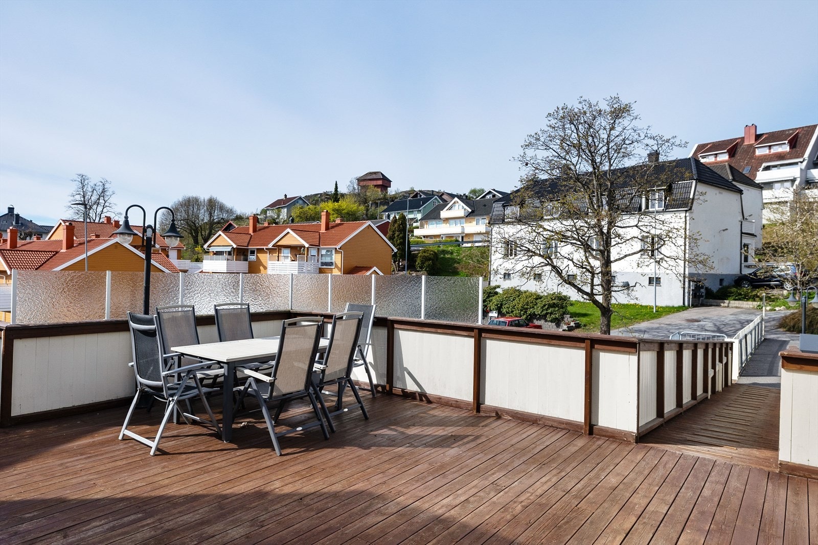 Fellesarealene er opparbeidet med uteoppholdsarealer. Galleribilde
