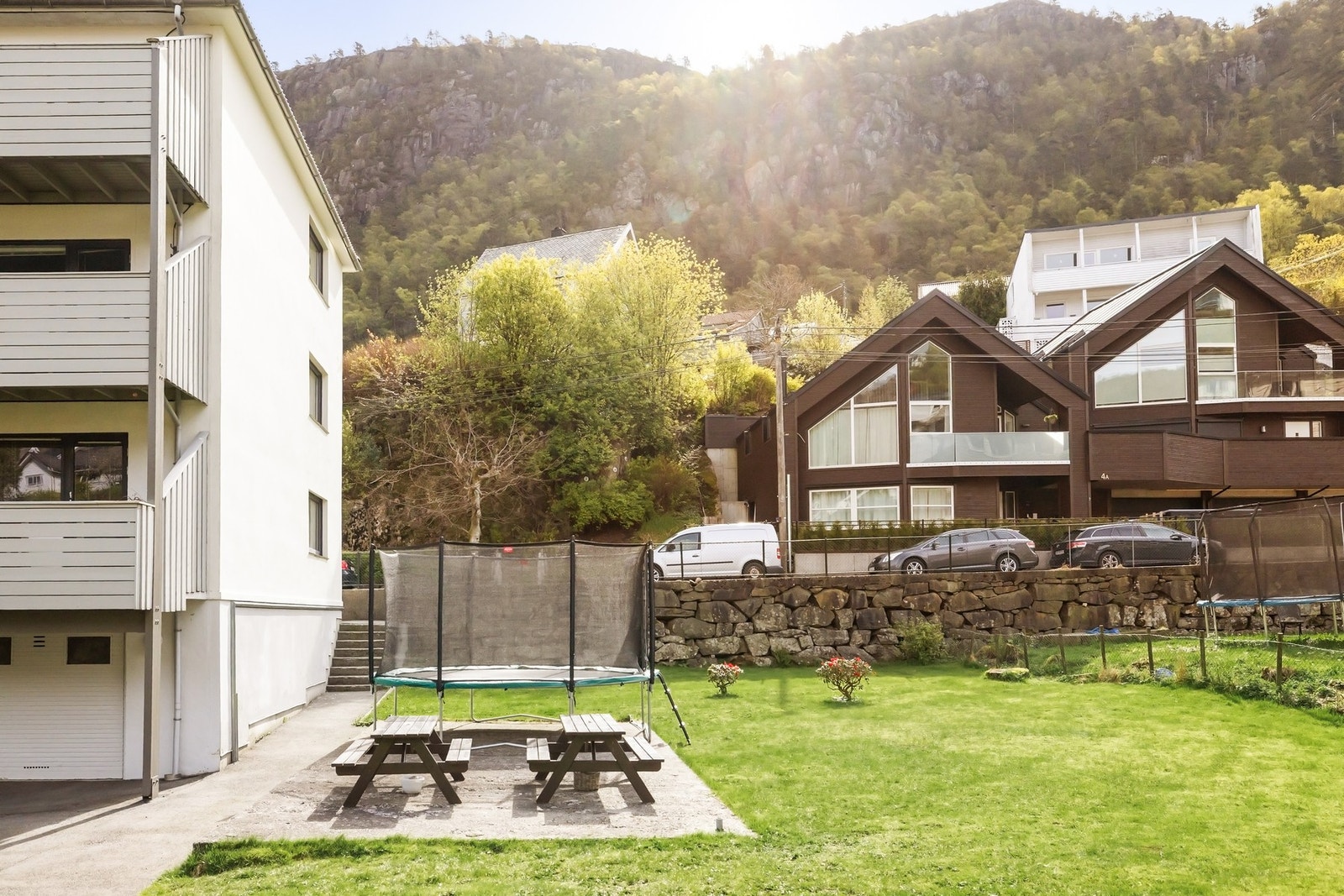 Felles uteareal for borettslaget. Galleribilde