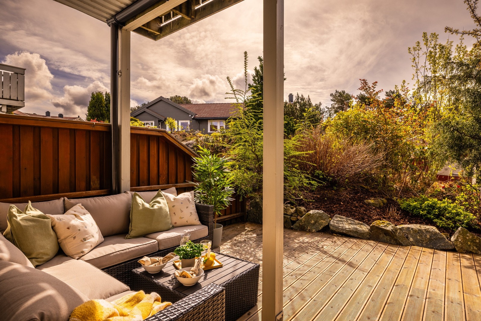 - Leilighetens terrasse er på hele 17,9 kvm - Galleribilde