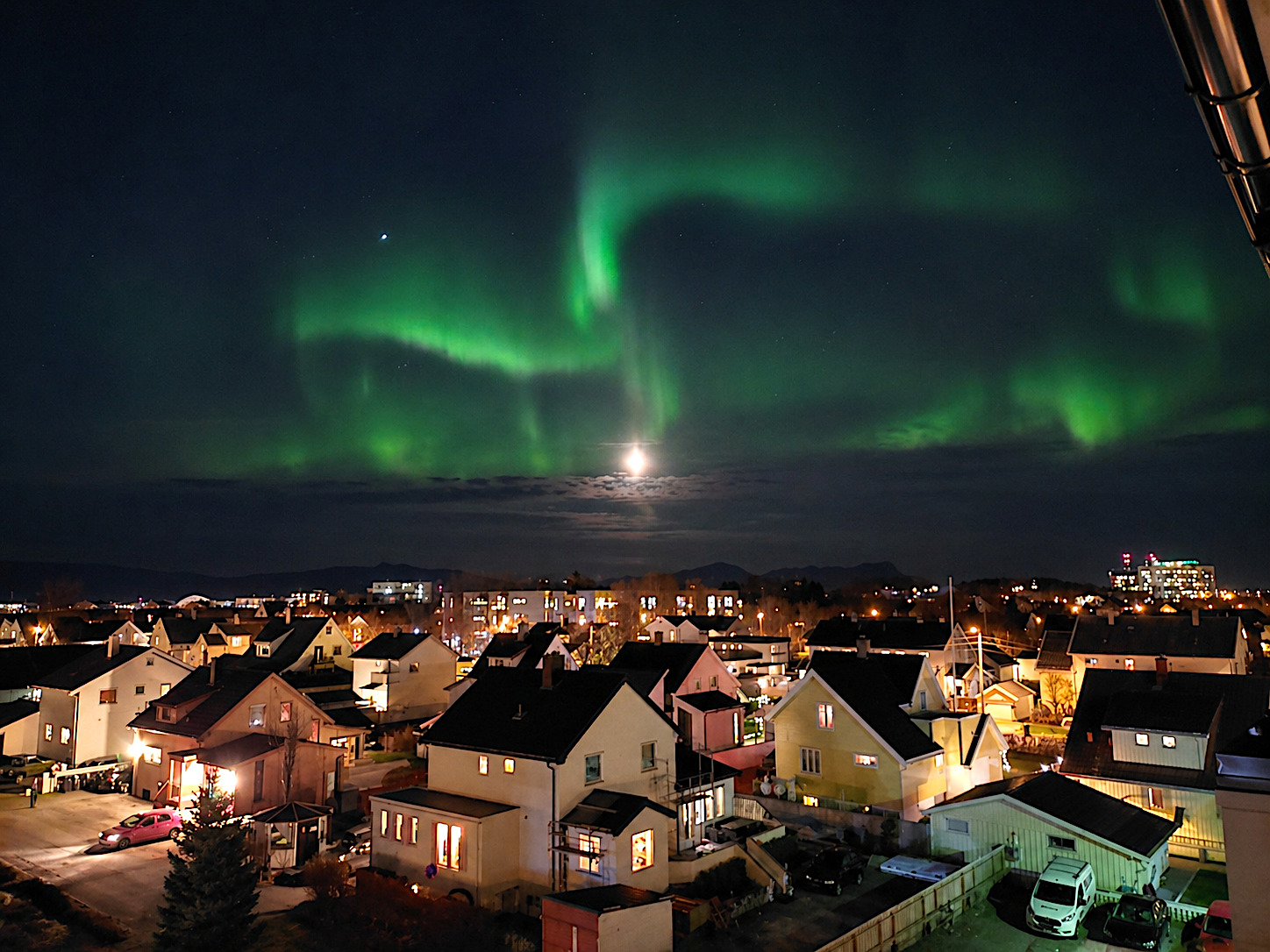 Privat bilde med upåklagelig nordlys utsikt fra balkong. Galleribilde