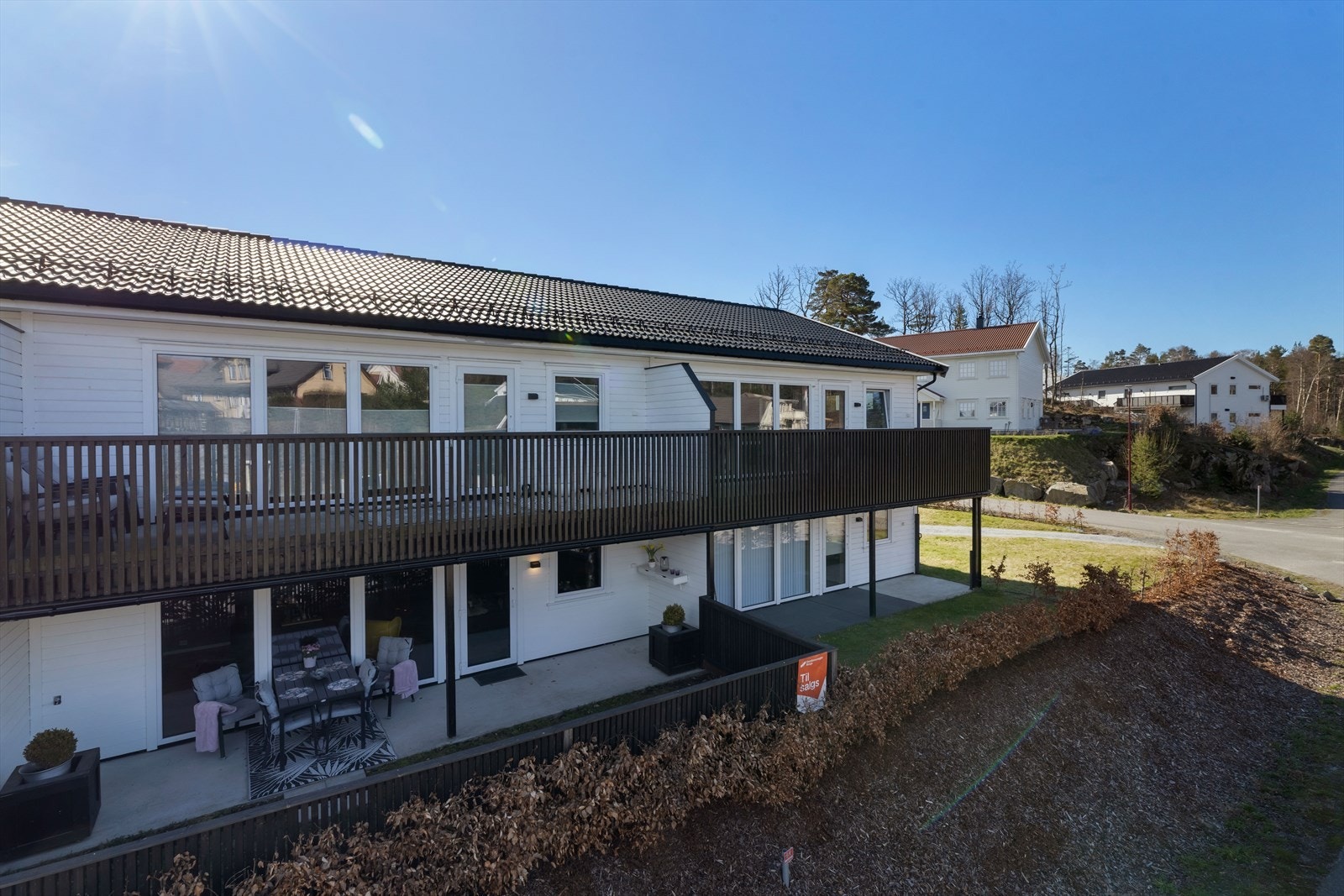 Leilighet i 1. etasje med inngjerdet markterrasse. Galleribilde