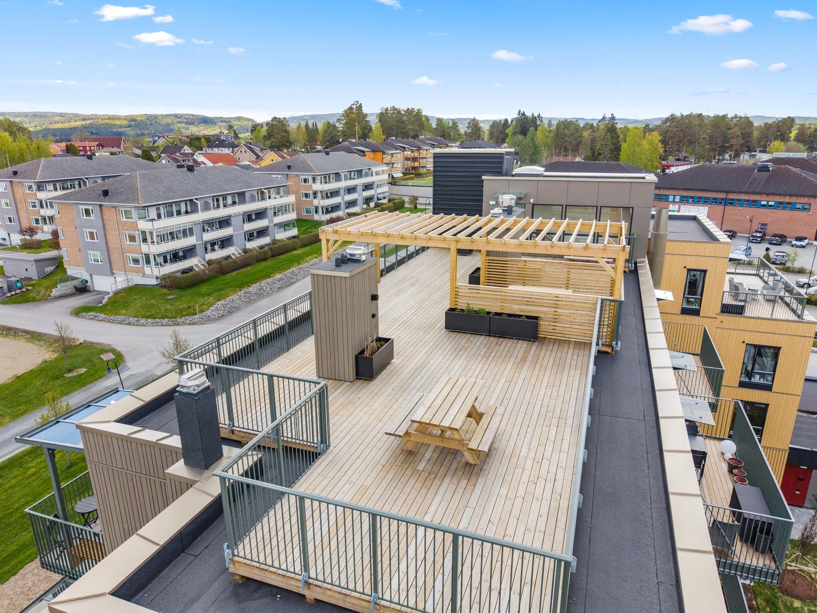 Blokken har en stor felles takterrasse for alle beboerne. Galleribilde