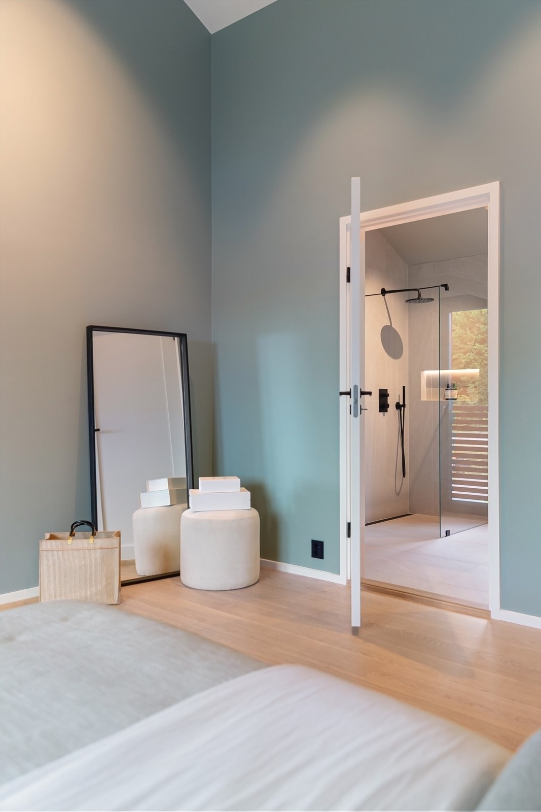 Suiteløsning med badet. (Bildene er fra Jonasmyra 5B som er speilvendt) Galleribilde