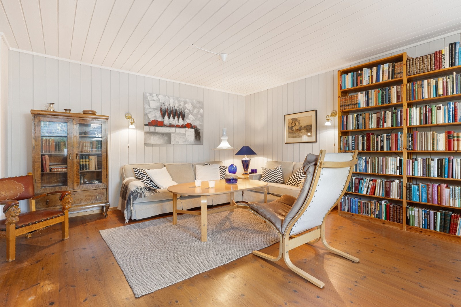 Kjellerstue i underetasjen Galleribilde