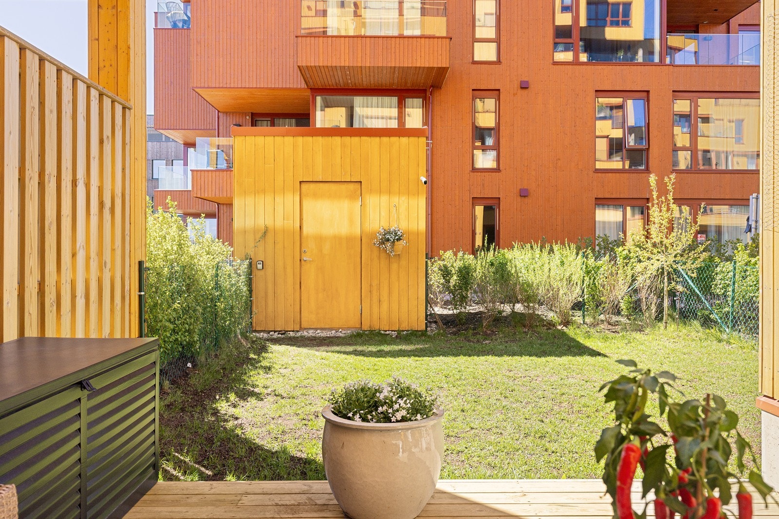 Til leiligheten hører en utvendig bod på 5 m², i tillegg til en bod i kjelleren. Galleribilde