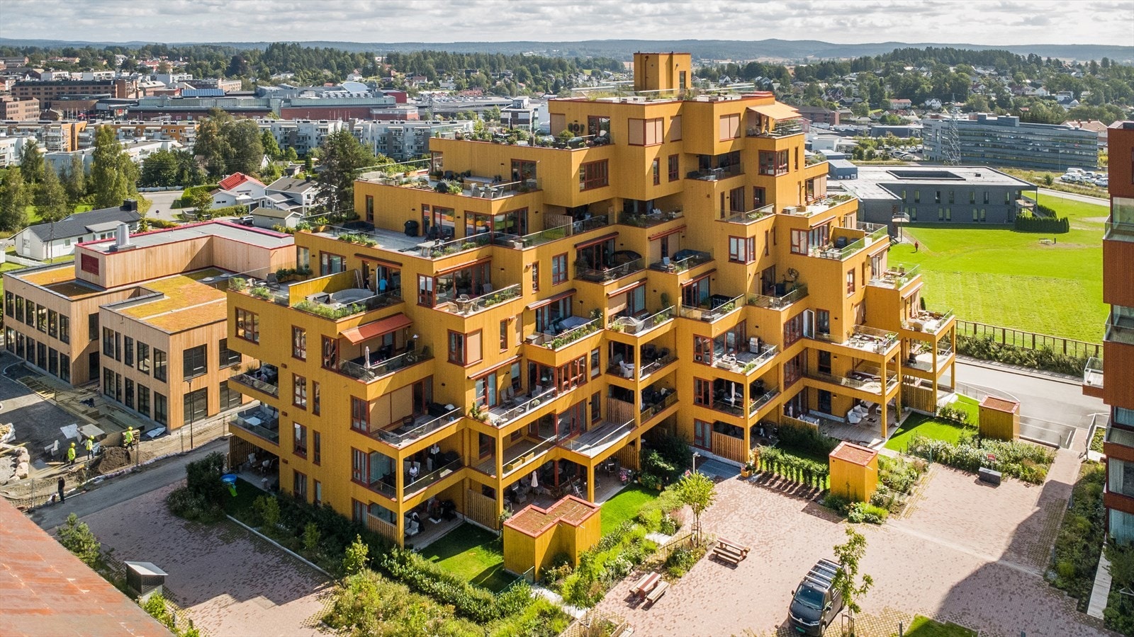 Magasinhagen er det nyeste prosjektet i Magasinparken og består av 113 boligseksjoner og en næringsseksjon for parkeringsplasser i kjeller. Galleribilde