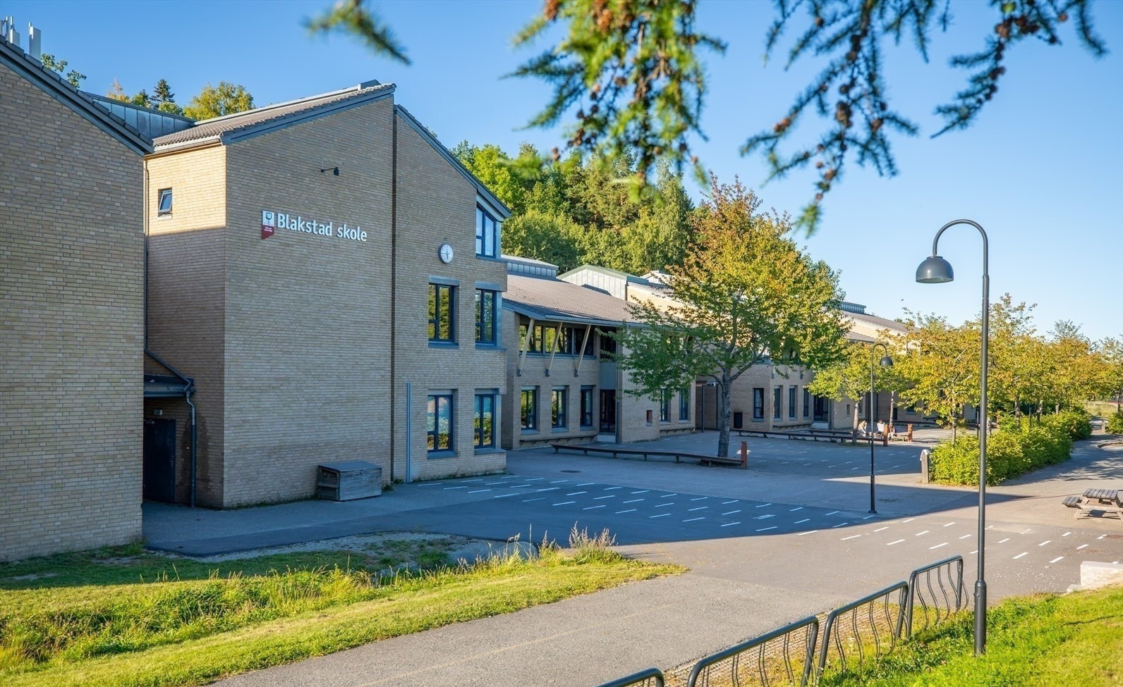 Populære Blakstad barneskole Galleribilde