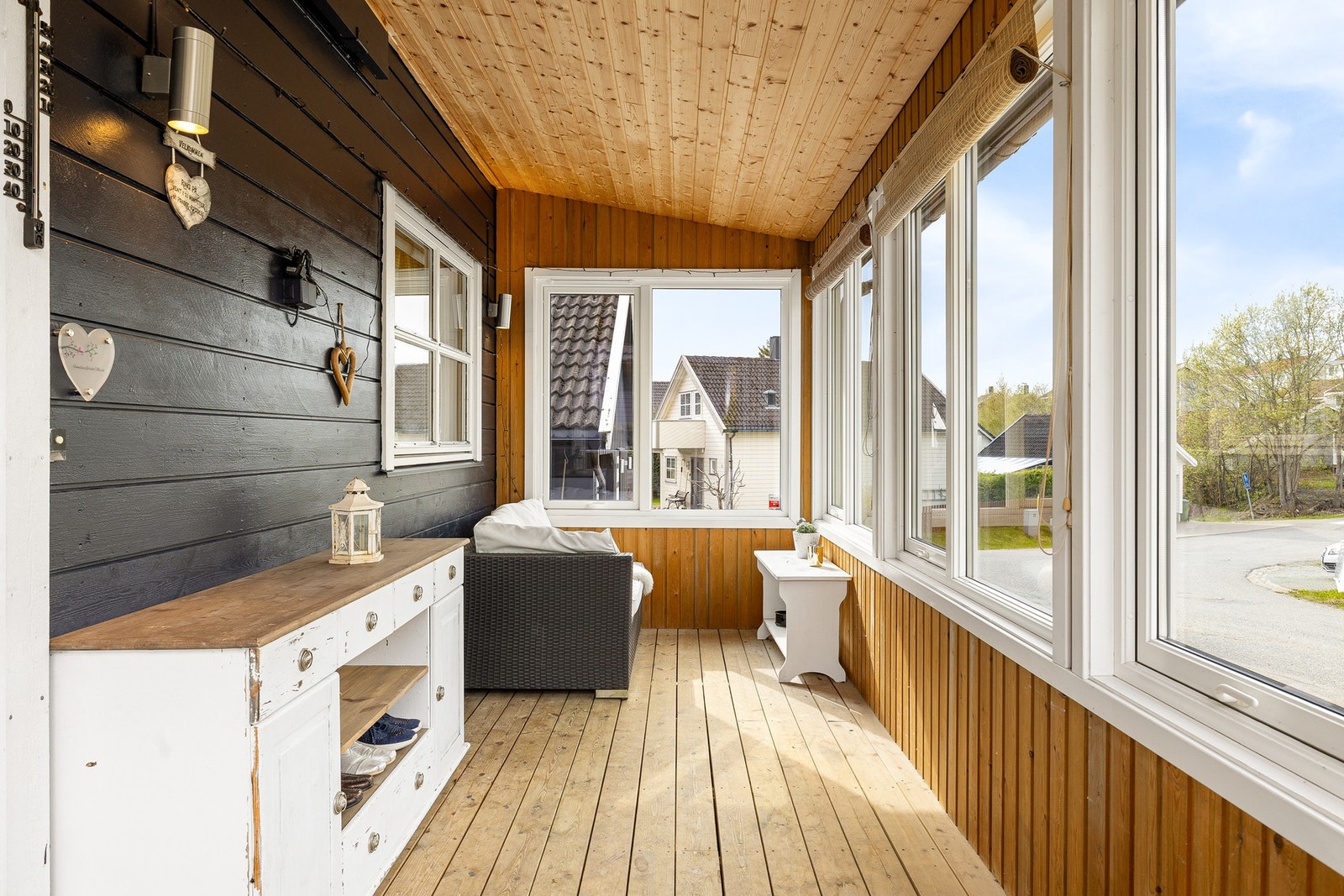Overbygget inngansparti. Galleribilde