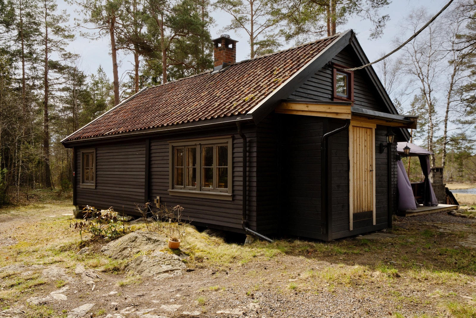 Tomten er på nesten 5 mål. Galleribilde