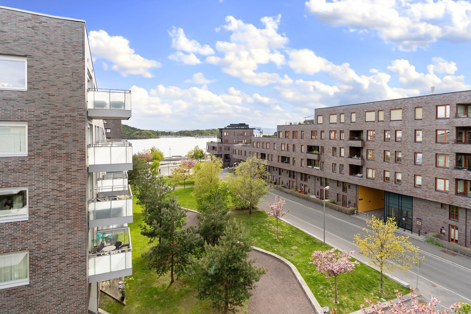 Utsikt fra felles takterrasse. Galleribilde