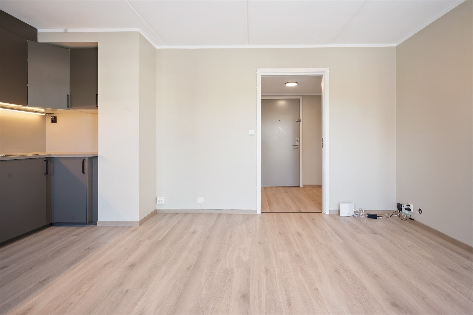 Kjøkkenet har installert vannstoppersystem under oppvaskkummen for økt sikkerhet. Galleribilde