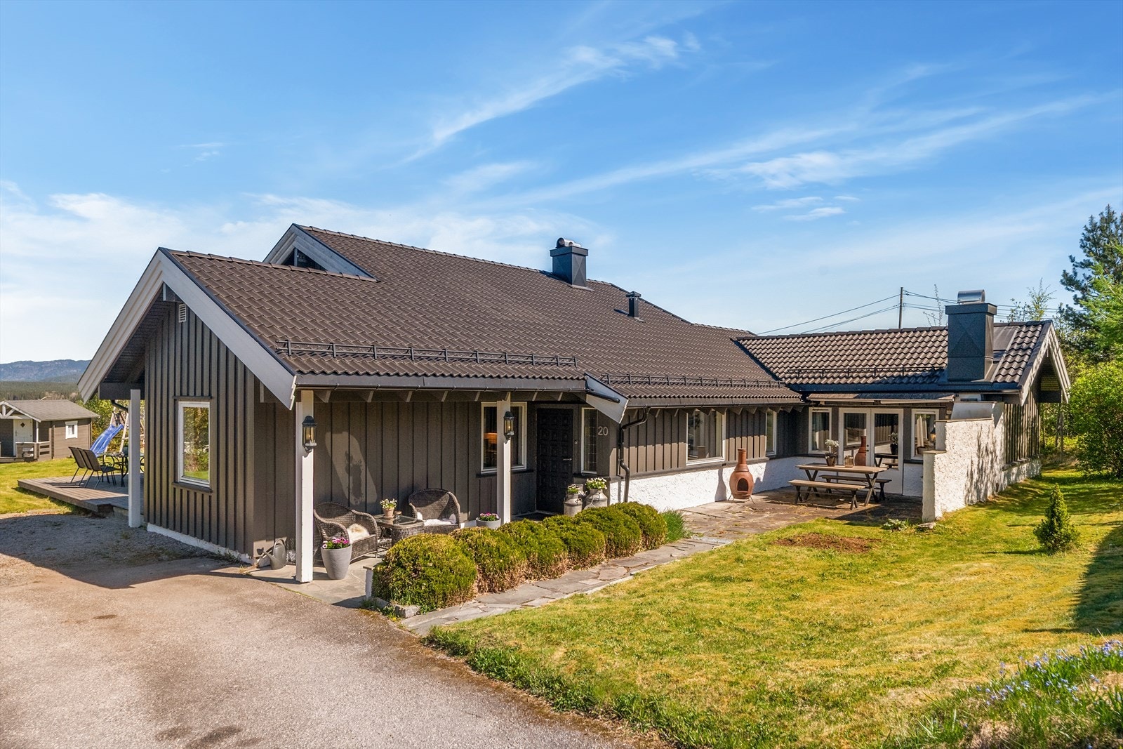 Velkommen til denne innholdsrike eneboligen på toppen av Breisås! Galleribilde