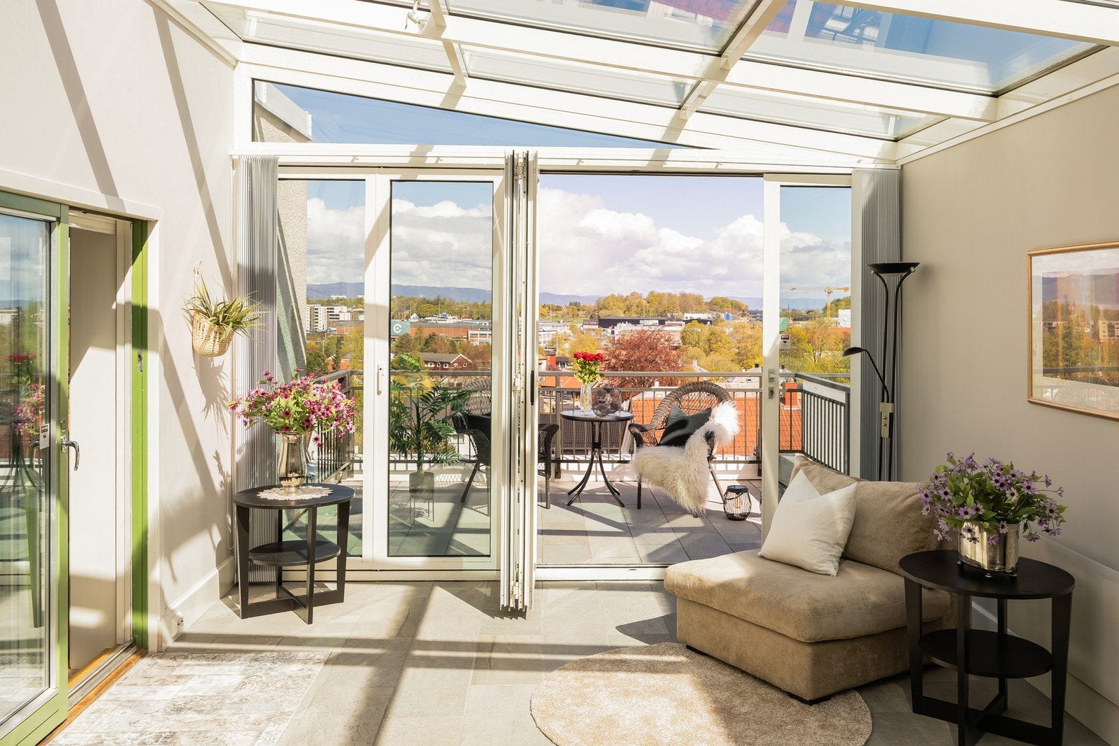 Vinterhagen har helt nye gardiner som skjermer godt for solen, om man ønsker det. Galleribilde